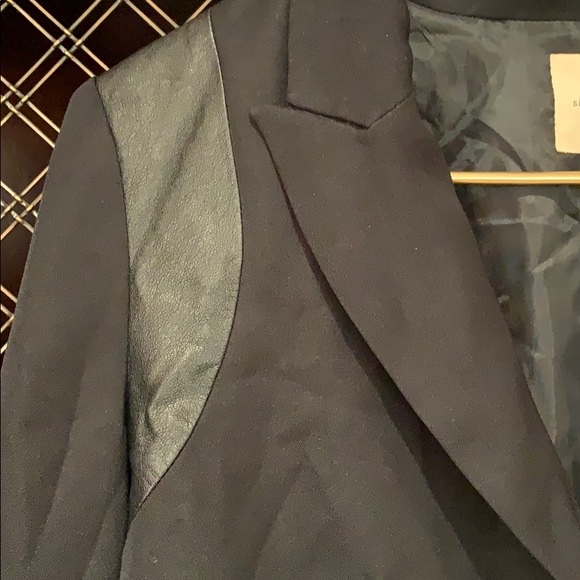 Blazer with faux- leather detail - Picture 3 of 3